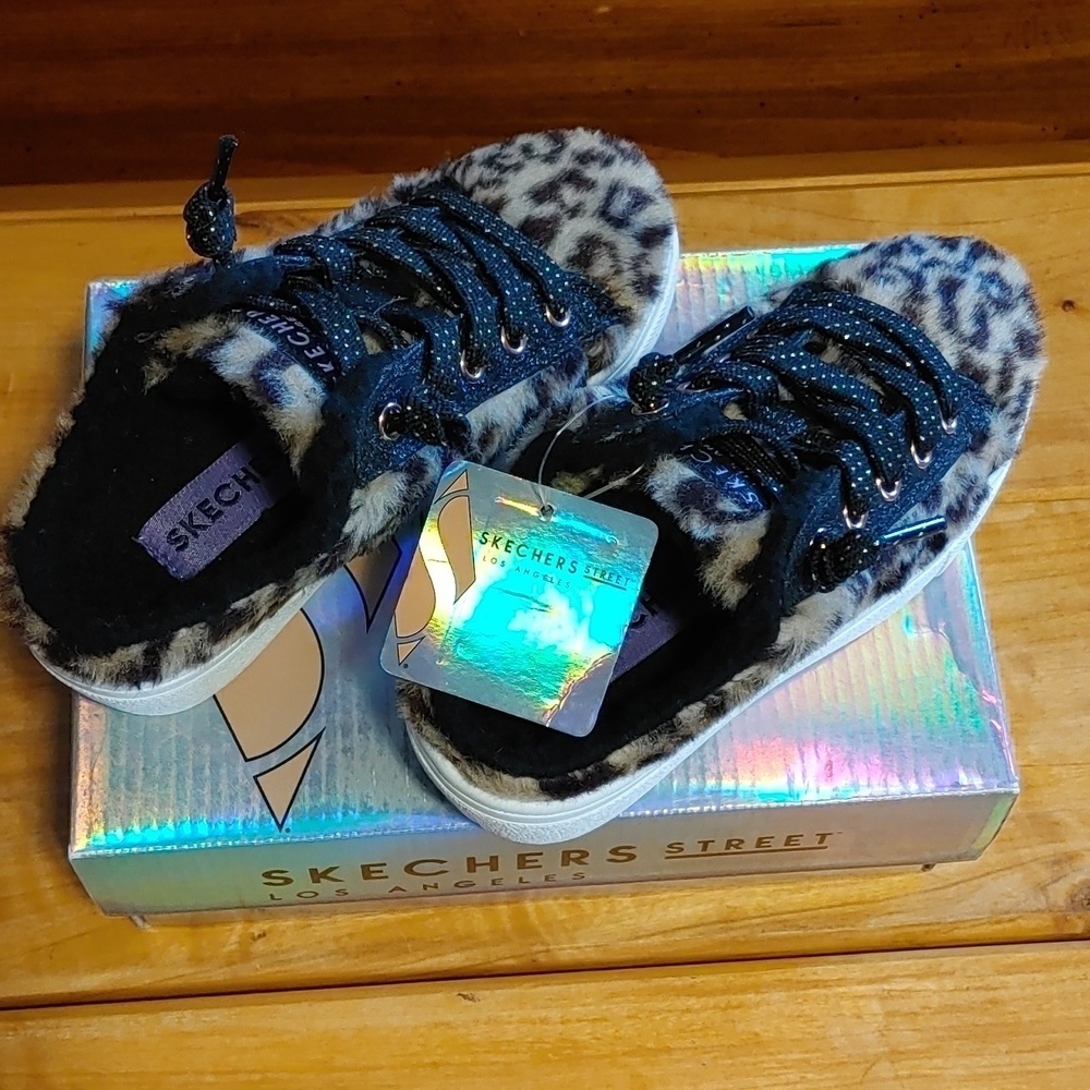 NWT GIRLS SKECHERS STREET LOS ANGELES FAUX FUR SLIP ON SHOES SZ 11.5